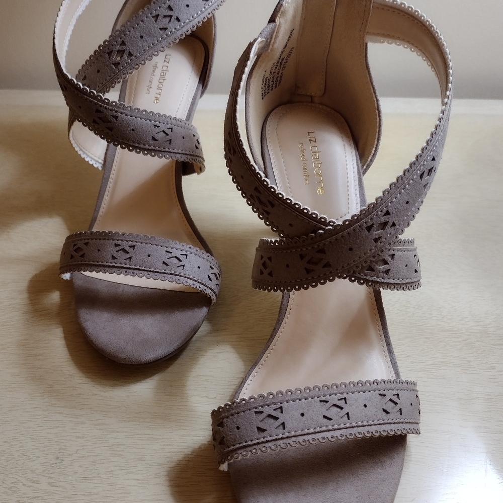Liz Claiborne 8 Wide Tan Faux Suede Cross-Strap Gold Zip Stilettoes